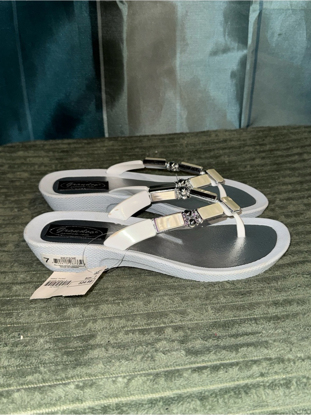 White Jeweled Thong Sandals for Women - Elegant Casual Flip Flops